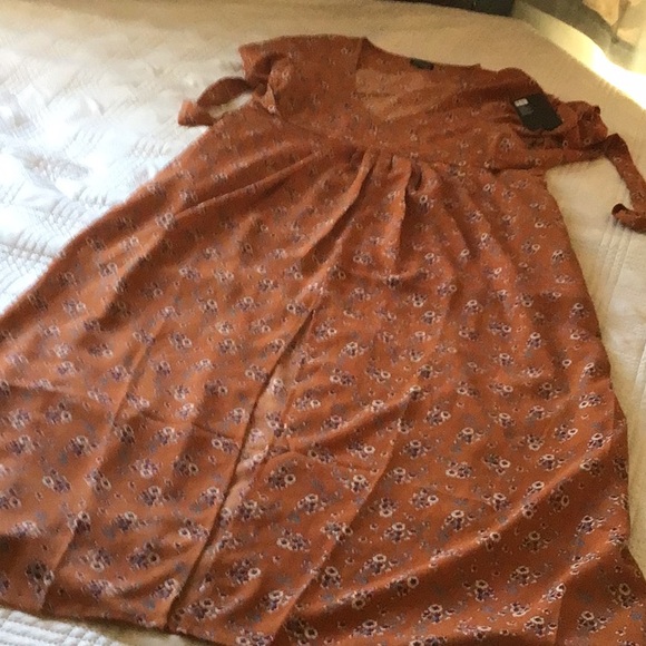 Floral Rust Dress - Picture 4 of 9